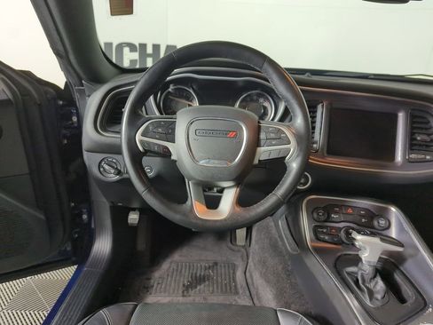 Used 2016 Dodge Challenger SXT Plus image 11