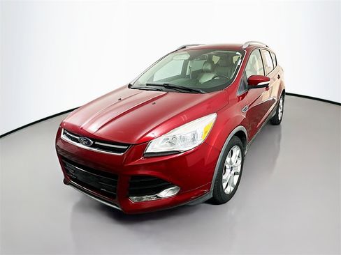 Used 2015 Ford Escape Titanium image 3