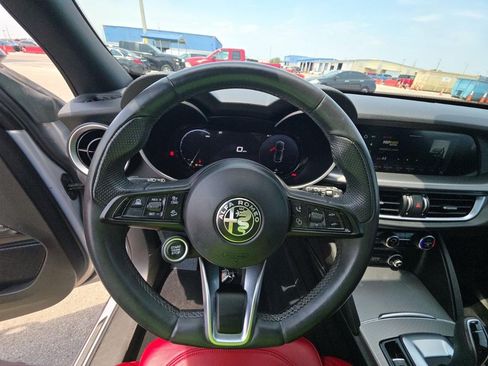 Used 2024 Alfa Romeo Stelvio Ti w/ Performance Driving Package AWD/4WD image 12