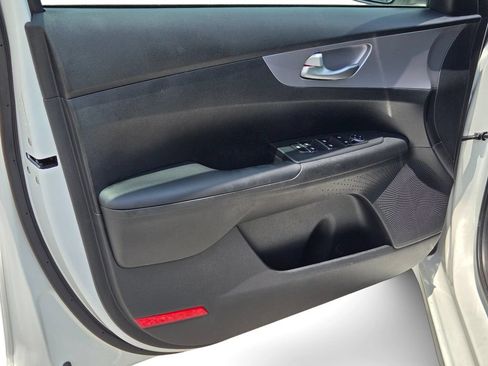Certified 2024 Kia Forte LXS w/ LXS Technology Package FWD image 14