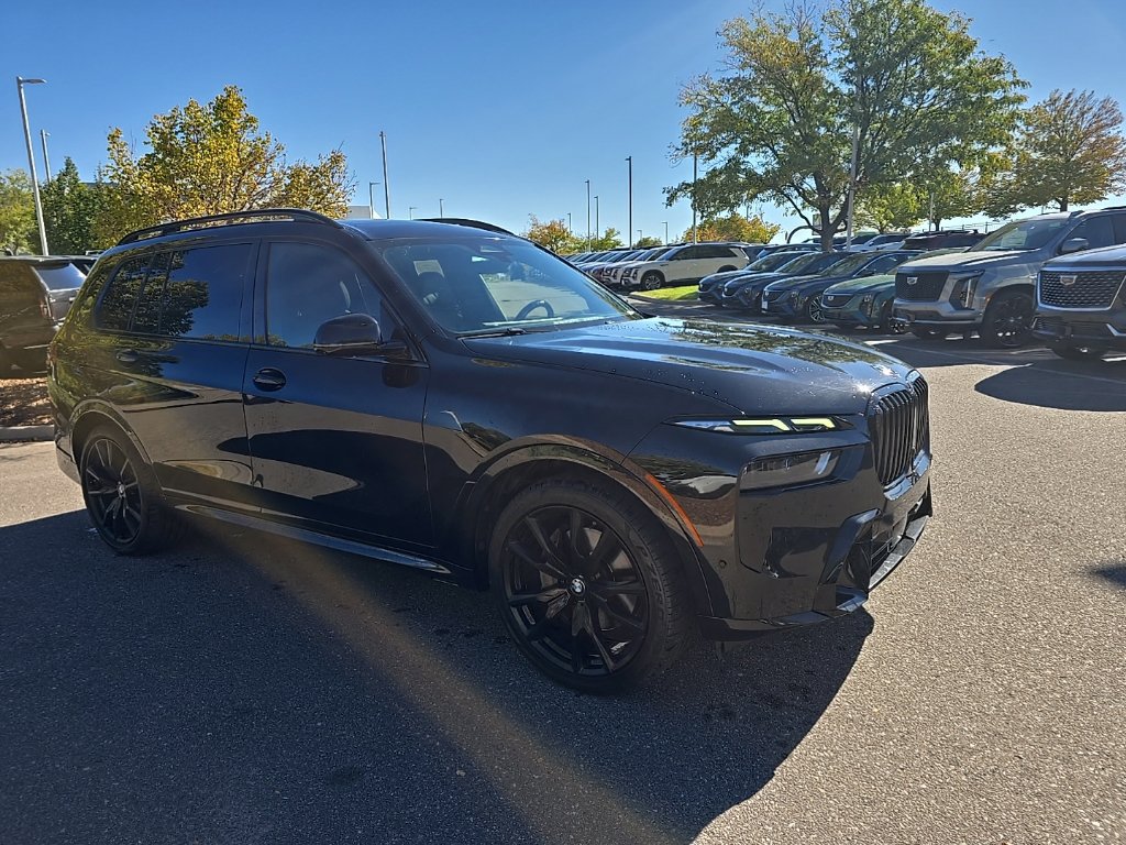 Used 2023 BMW X7 xDrive40i w/ M Sport Package AWD/4WD image 7