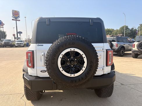 Used 2024 Ford Bronco Outer Banks w/ Sasquatch Package AWD/4WD image 4