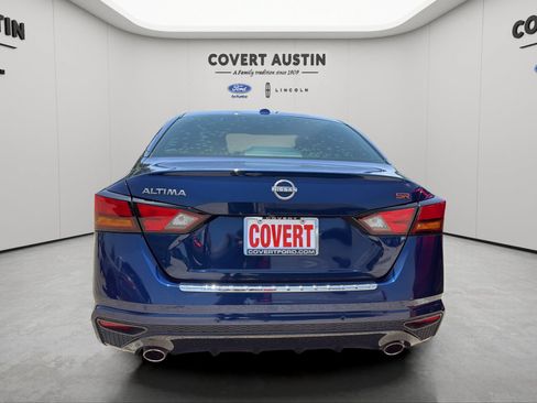 Used 2023 Nissan Altima 2.5 SR w/ SR Premium Package FWD image 3