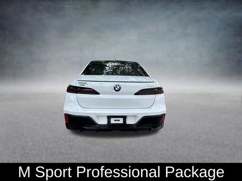 Used 2025 BMW 740i xDrive AWD/4WD image 6
