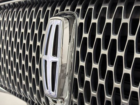 Certified 2022 Lincoln Navigator Reserve AWD/4WD image 16