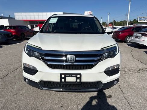 Used 2018 Honda Pilot Elite image 2