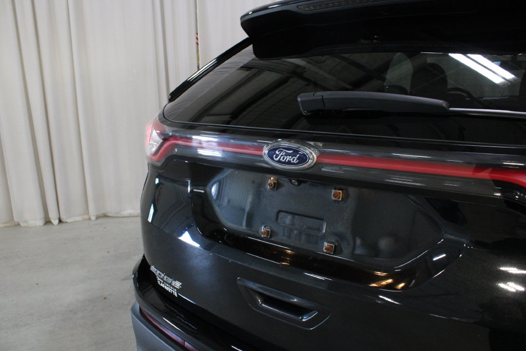 Used 2015 Ford Edge SEL w/ Equipment Group 201A AWD/4WD image 32