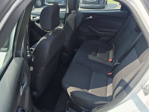 Used 2015 Ford Focus SE w/ SE Sport Package FWD image 13