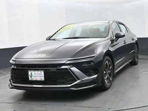 Used 2024 Hyundai Sonata SEL FWD image 1