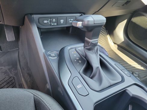 New 2026 Kia K4 LXS image 13