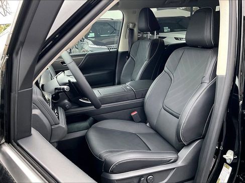 New 2026 INFINITI QX80 Luxe w/ Cargo Package AWD/4WD image 13