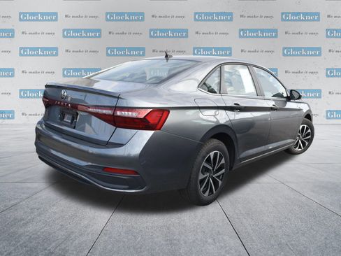 Used 2025 Volkswagen Jetta Sport image 4