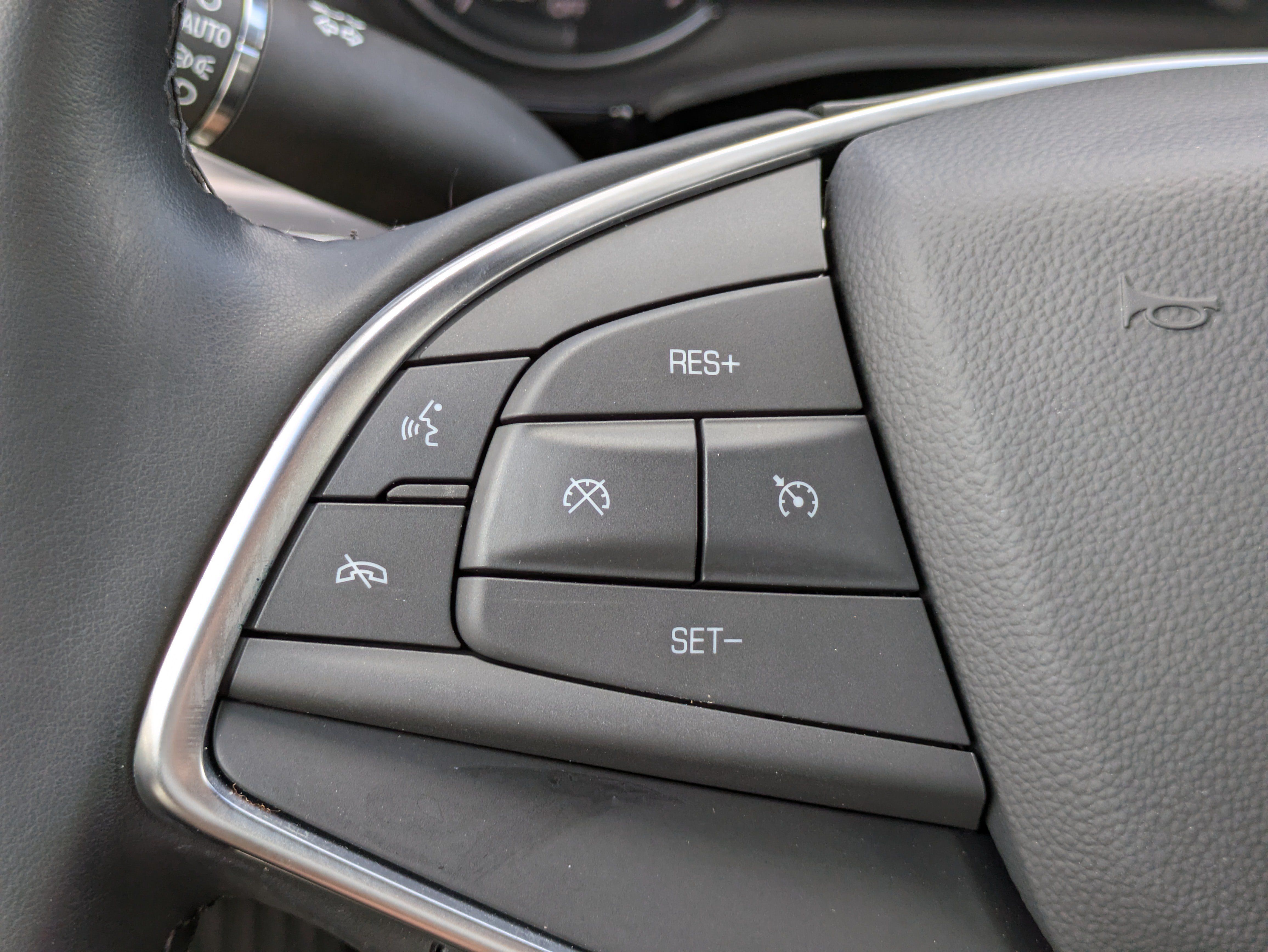 Certified 2025 Cadillac XT5 Luxury FWD image 19