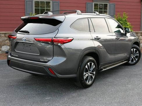 Used 2021 Toyota Highlander XLE image 5