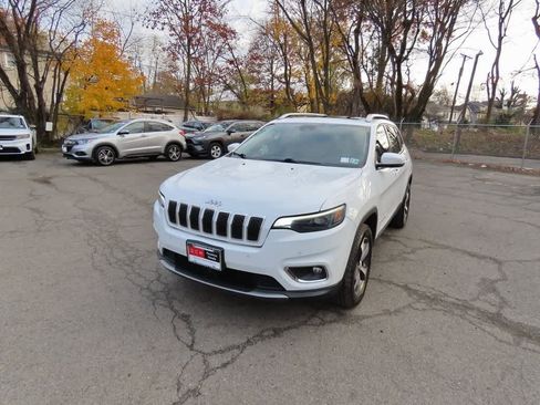 Used 2021 Jeep Cherokee Limited image 1