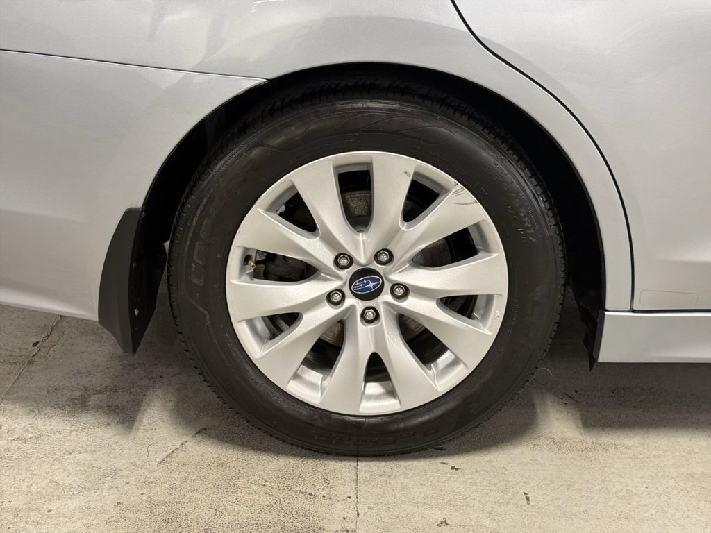 Used 2017 Subaru Legacy 2.5i Premium w/ Moonroof Package AWD/4WD image 12