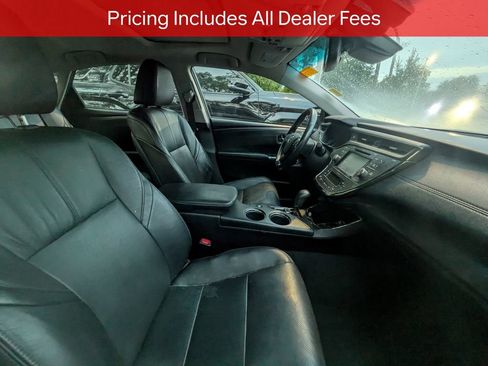 Used 2018 Toyota Avalon Limited FWD image 10