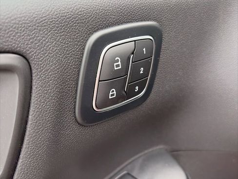 Used 2025 Ford Escape ST-Line Elite image 22