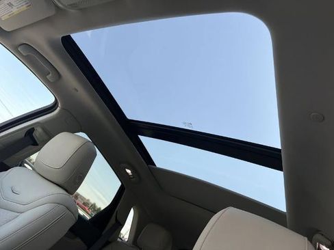 Certified 2023 Cadillac XT5 Premium Luxury AWD/4WD image 37