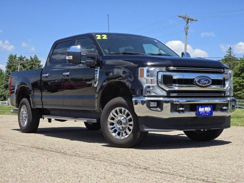 Used 2022 Ford F250 XLT w/ XLT Premium Package AWD/4WD image 2