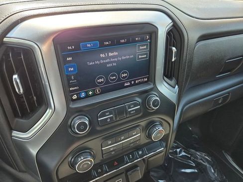 Used 2020 Chevrolet Silverado 1500 LT AWD/4WD image 20