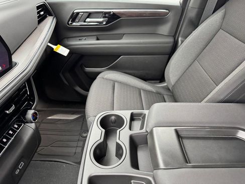 New 2026 Chevrolet Suburban LS w/ LPO, Dark Essentials Package image 36