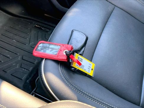 Used 2022 Chevrolet Tahoe Premier w/ Premium Package image 14