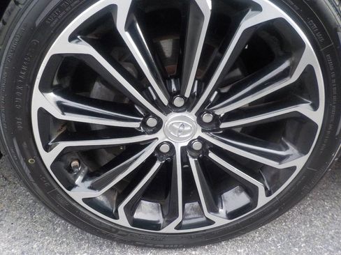 Used 2015 Toyota Corolla S Premium image 19