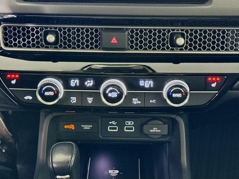 Used 2022 Honda Civic Touring image 21