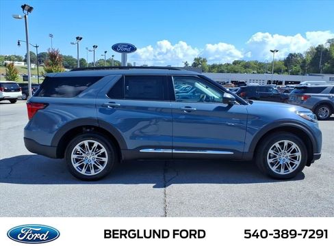 New 2025 Ford Explorer Active image 4