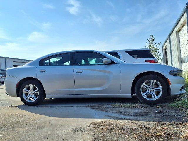 Used 2022 Dodge Charger SXT RWD image 3