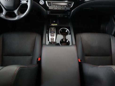 Certified 2024 Honda Passport Black Edition image 17