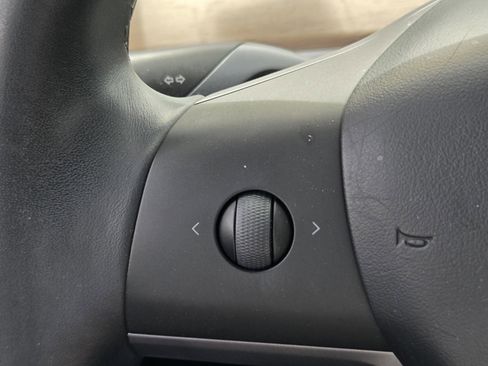 Used 2018 Tesla Model 3 Long Range image 23