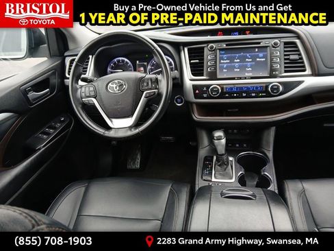 Used 2017 Toyota Highlander XLE w/ Carpet Mat Package image 19