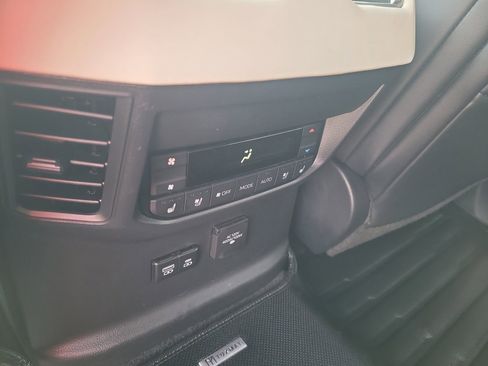Used 2024 Toyota Sequoia Capstone AWD/4WD image 26