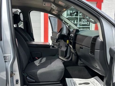 Used 2013 Nissan Titan SV AWD/4WD image 29