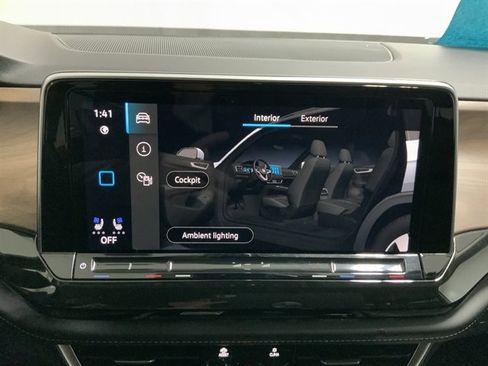 Used 2025 Volkswagen Atlas SE AWD/4WD image 38