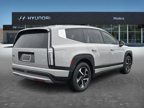 New 2026 Hyundai Ioniq 9 SE image 3