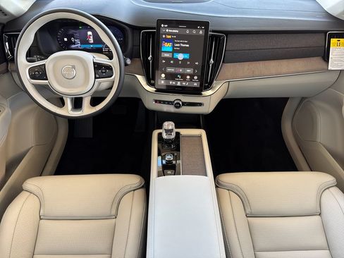 New 2026 Volvo XC90 T8 Ultra w/ Protection Package Premier AWD/4WD image 12