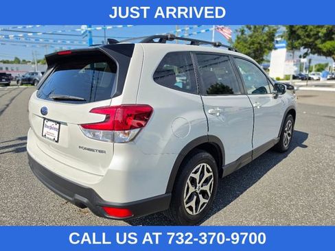 Used 2024 Subaru Forester Premium AWD/4WD image 5