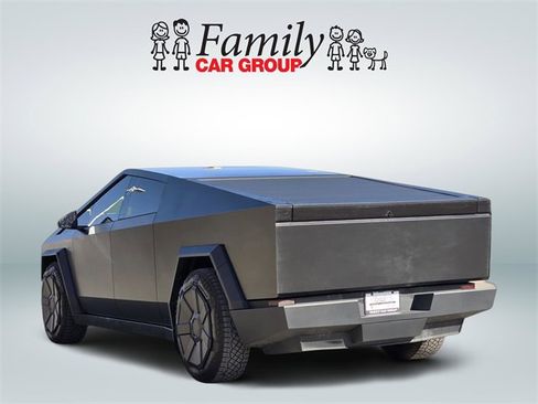 Used 2024 Tesla Cybertruck AWD Crew Cab image 3