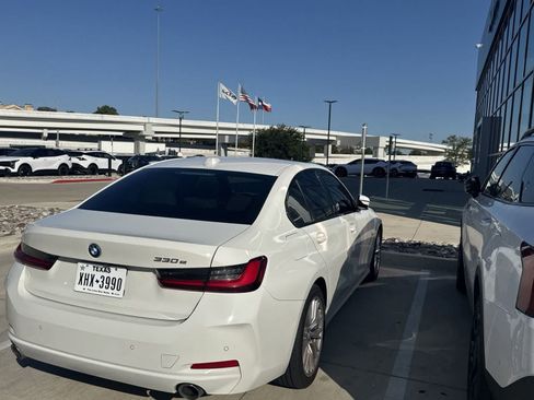 Used 2023 BMW 330e RWD image 5