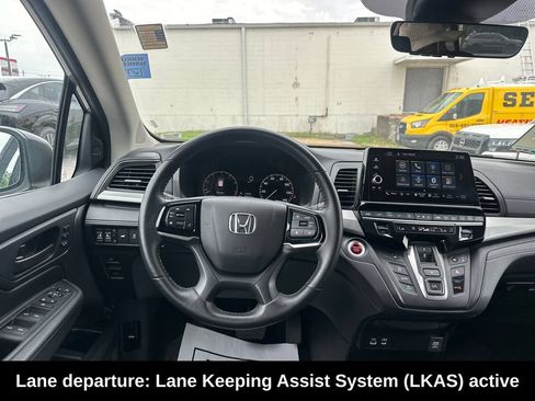 Used 2025 Honda Odyssey EX-L image 17