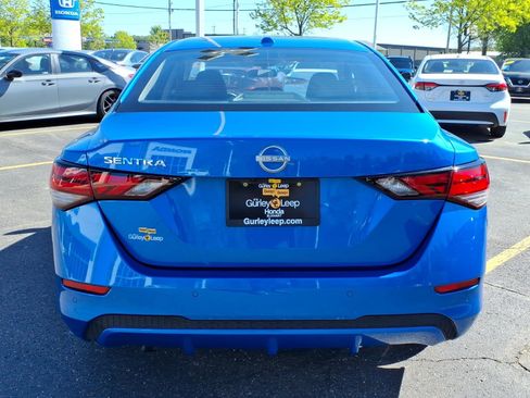 Used 2025 Nissan Sentra SV FWD image 10