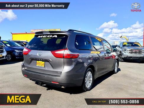 Used 2015 Toyota Sienna XLE Premium image 12