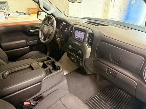 Used 2021 Chevrolet Silverado 1500 Custom AWD/4WD image 26