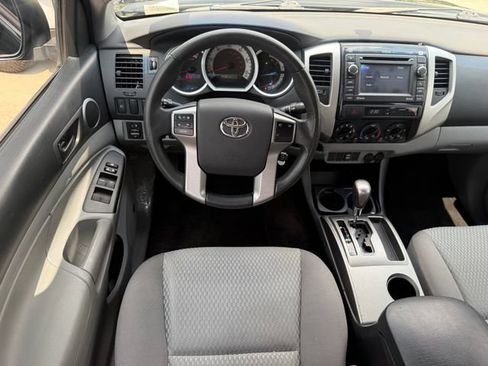 Used 2013 Toyota Tacoma PreRunner w/ SR5 Pkg RWD image 24