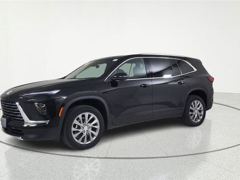 Used 2025 Buick Enclave Preferred image 2