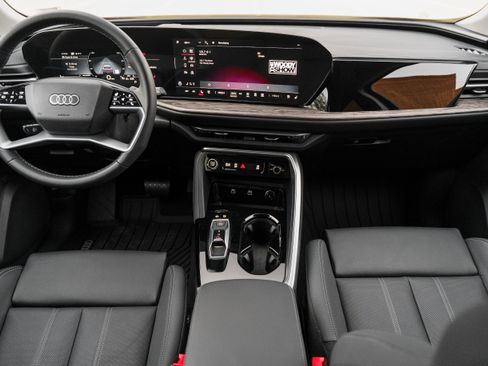 Certified 2025 Audi Q5 Premium Plus image 7