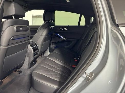 Used 2026 BMW X6 M60i AWD/4WD image 19